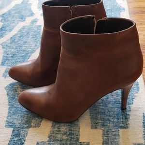 Ankle heeled leather booties